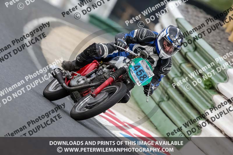Vintage motorcycle club;eventdigitalimages;mallory park;mallory park trackday photographs;no limits trackdays;peter wileman photography;trackday digital images;trackday photos;vmcc festival 1000 bikes photographs